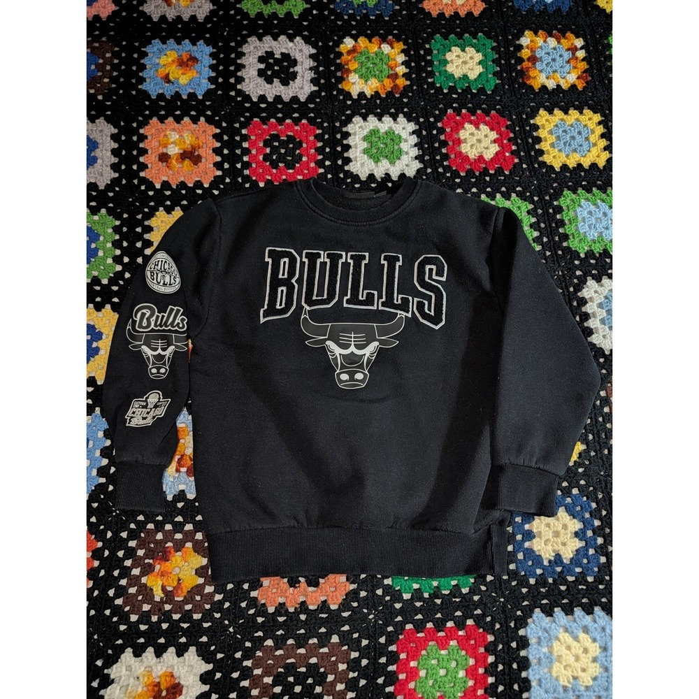 NBA Chicago Bulls Kids Black Size 10-11 Pullover‎ Crewneck Sweater
